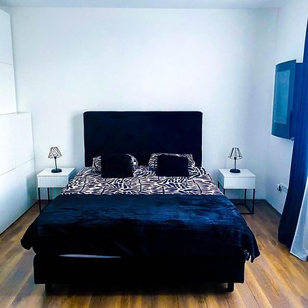 Octagon Main Square Apartment Zagreb Ngoại thất bức ảnh