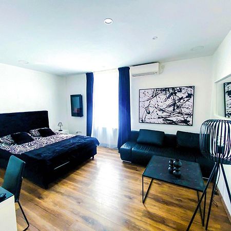 Octagon Main Square Apartment Zagreb Ngoại thất bức ảnh
