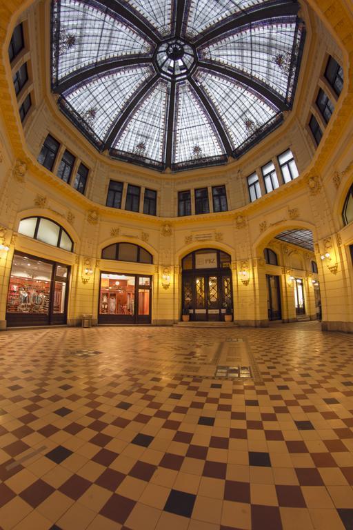 Octagon Main Square Apartment Zagreb Ngoại thất bức ảnh